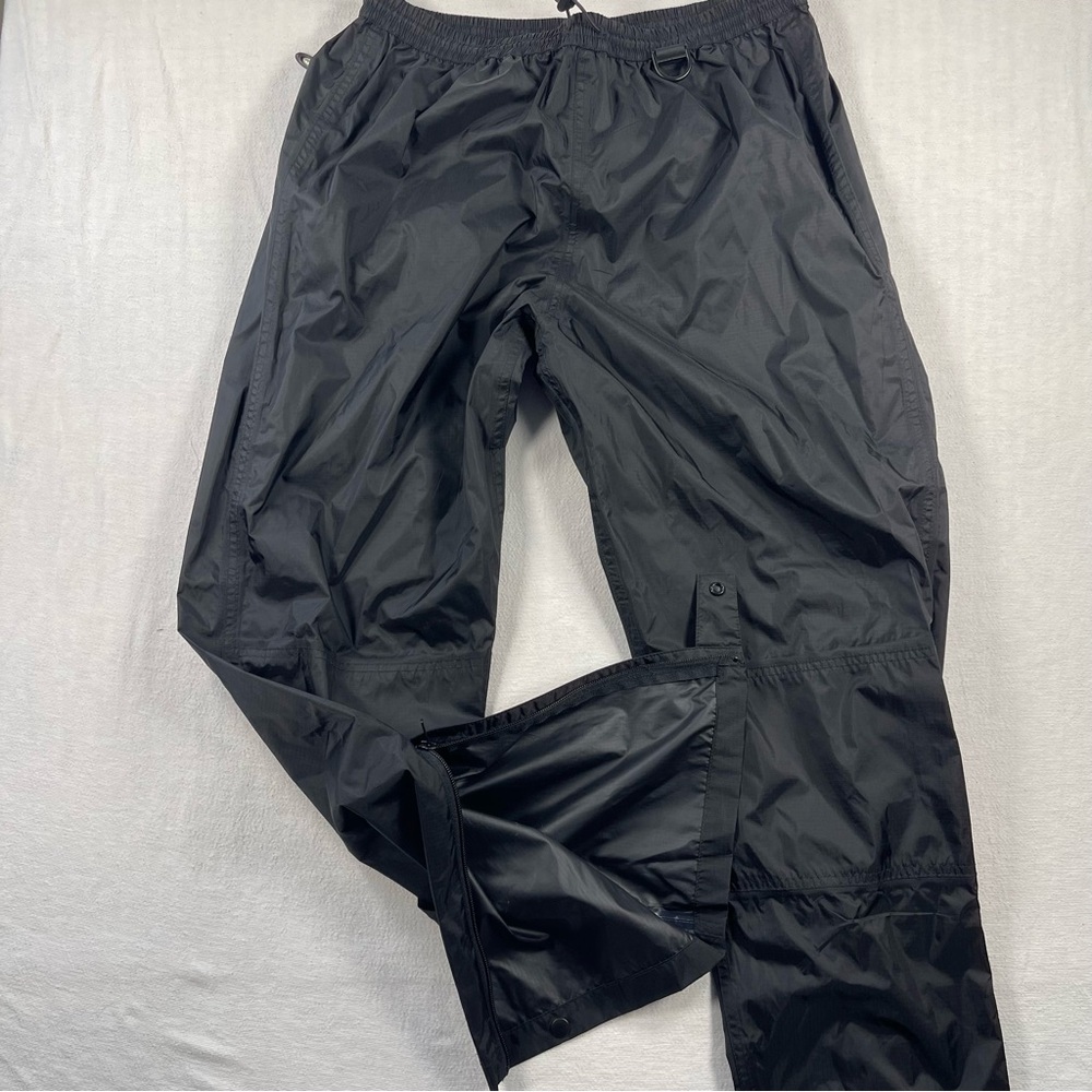 Black Lightweight waterproof Pants zip and snap ankle closure nylon fish hike